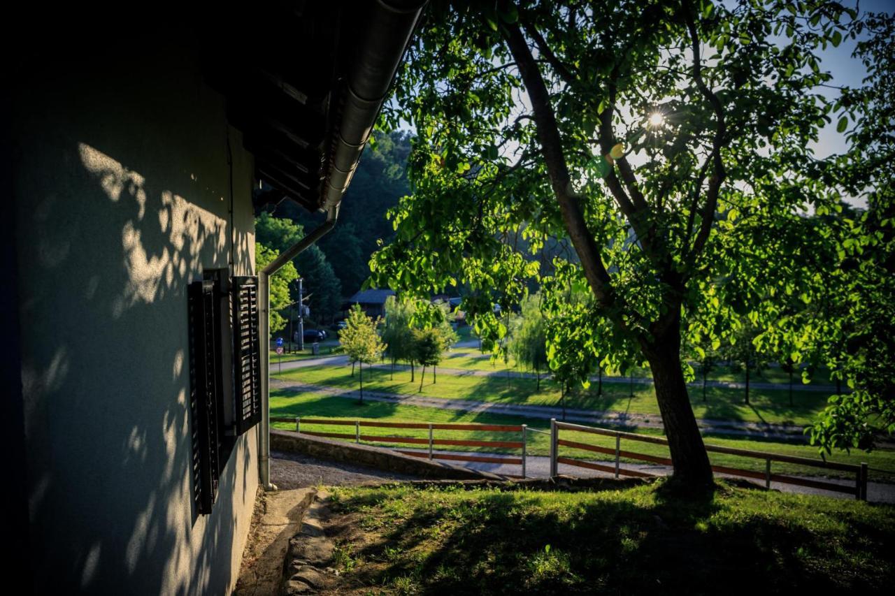 Kuca Za Odmor, Ferienhaus, Holiday Home Rugas Orahovica Dış mekan fotoğraf